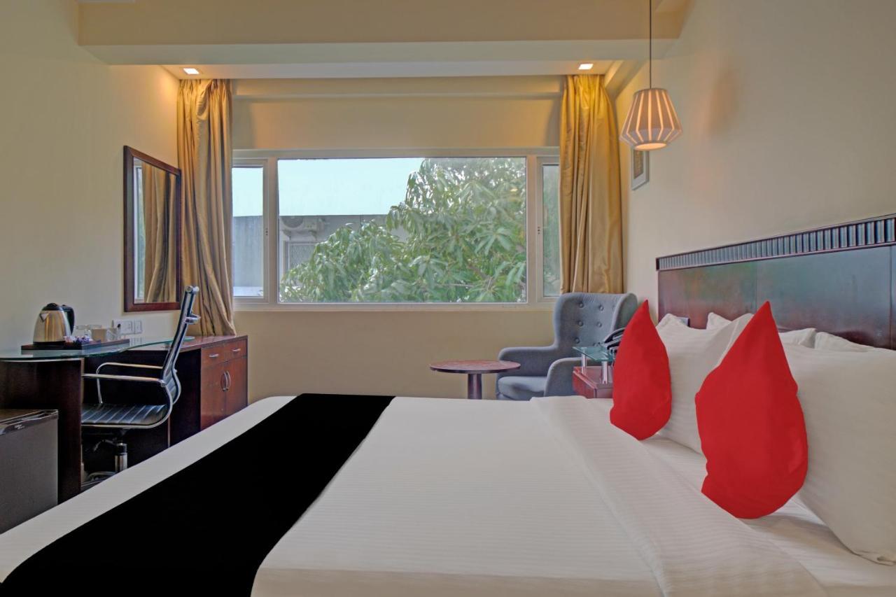 צ'נאי Townhouse 515 Hotel Iris T Nagar Near Shri Ayyappan Temple מראה חיצוני תמונה