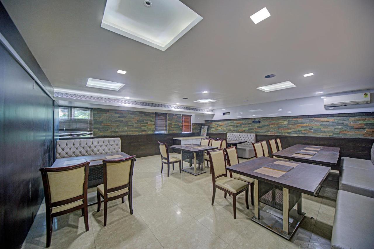 צ'נאי Townhouse 515 Hotel Iris T Nagar Near Shri Ayyappan Temple מראה חיצוני תמונה
